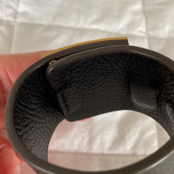 India Hicks Black Lady P cuff- S/M- like new - Picture 3 of 3
